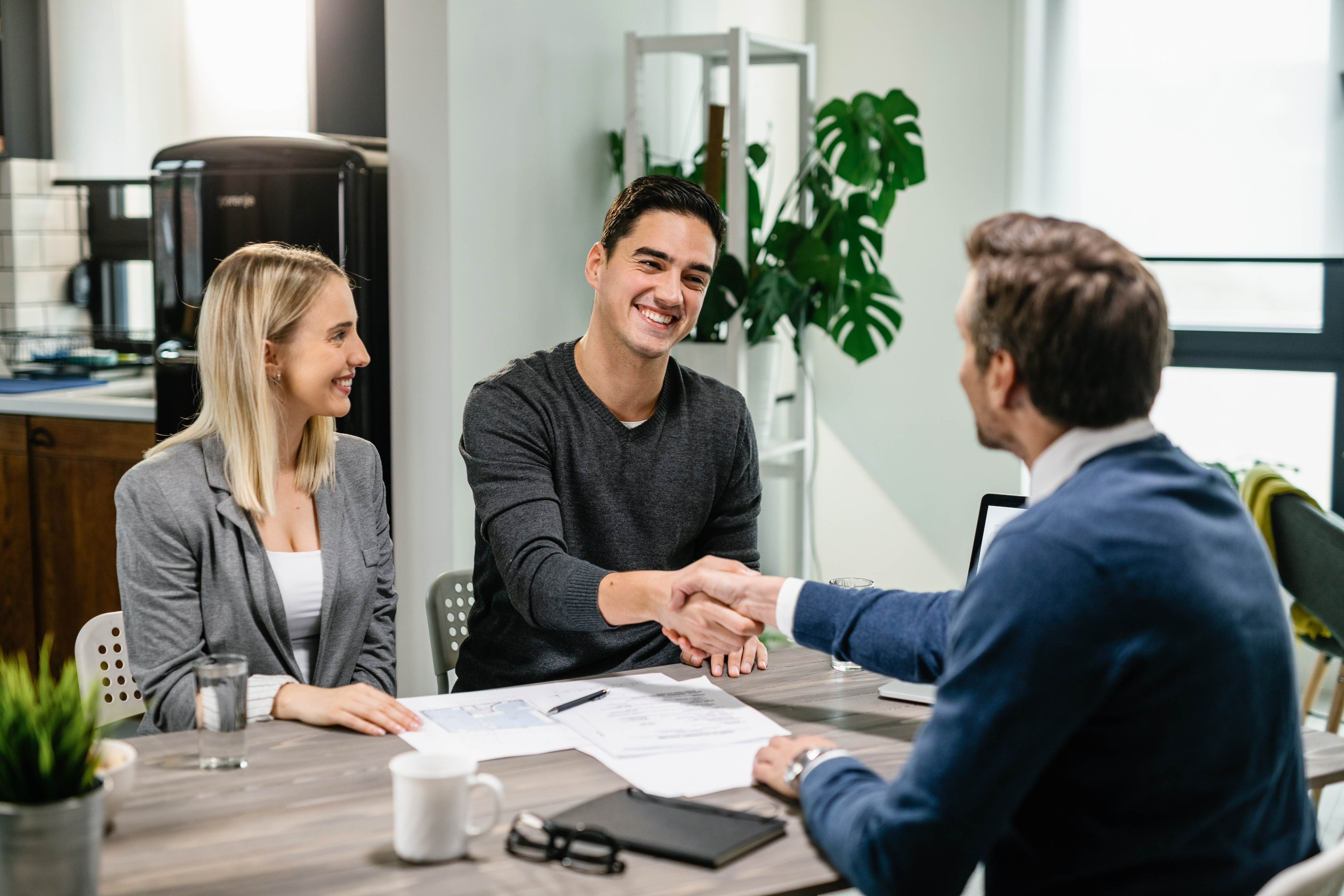 Clients confidently choosing a financial solution